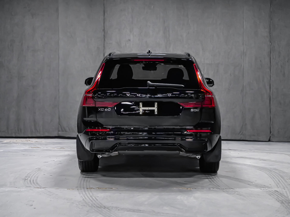 2026 Volvo XC60 Plus-4