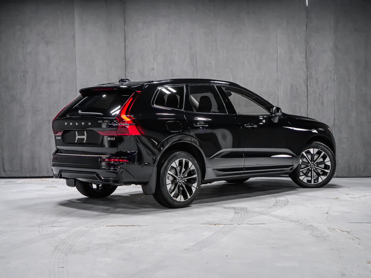 2026 Volvo XC60 Plus-3