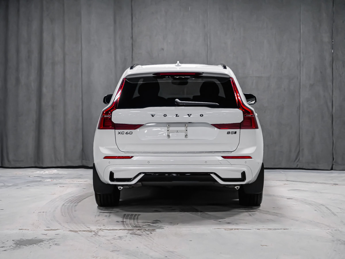 2026 Volvo XC60 Ultra Black Edition-4