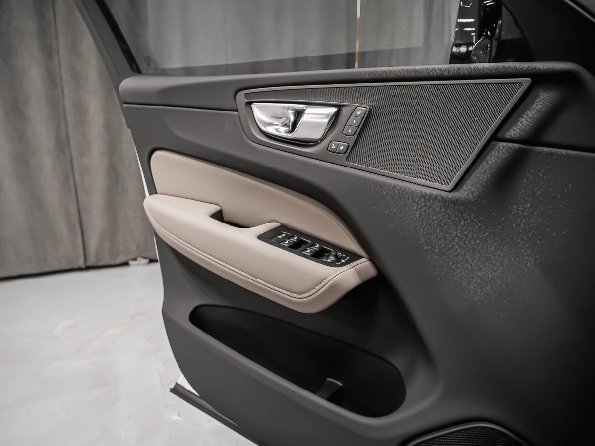 Volvo XC60 Plus 2026-7