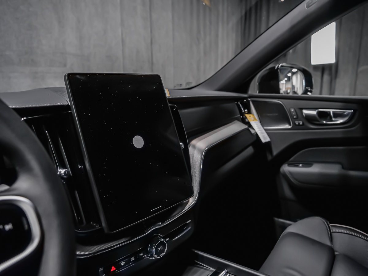 Volvo XC60 Ultra Black Edition 2026-11