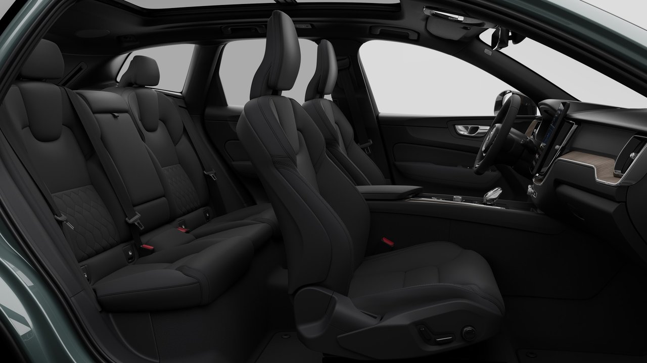 Volvo XC60 Plus Dark Theme 2026-12