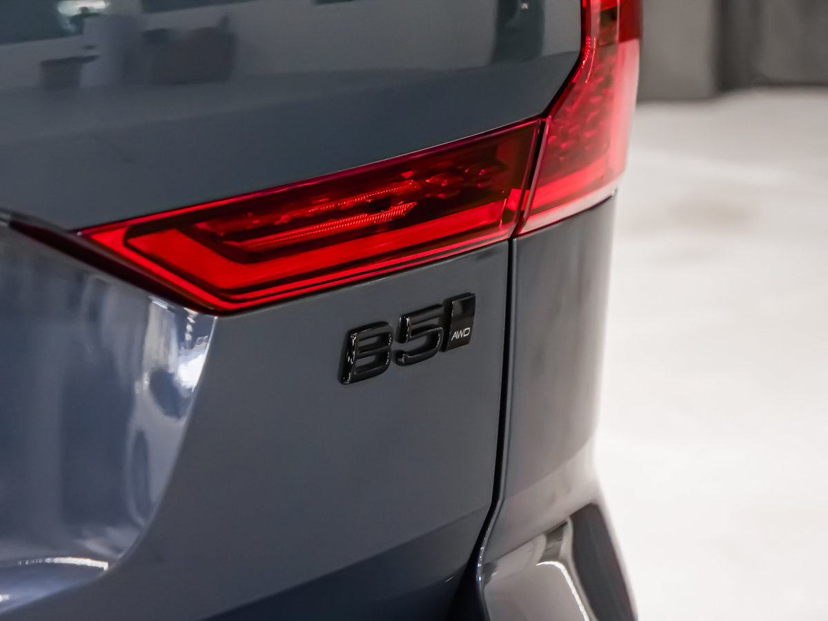 Volvo XC60 Plus Black Edition 2027-6