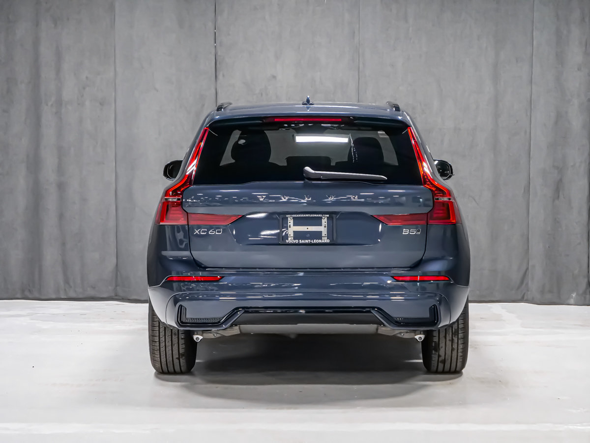 Volvo XC60 Core (Dark Theme) 2027-4
