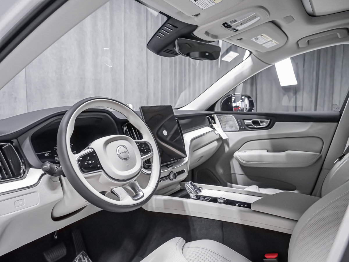 2027 Volvo XC60 Ultra (Dark Theme)-5