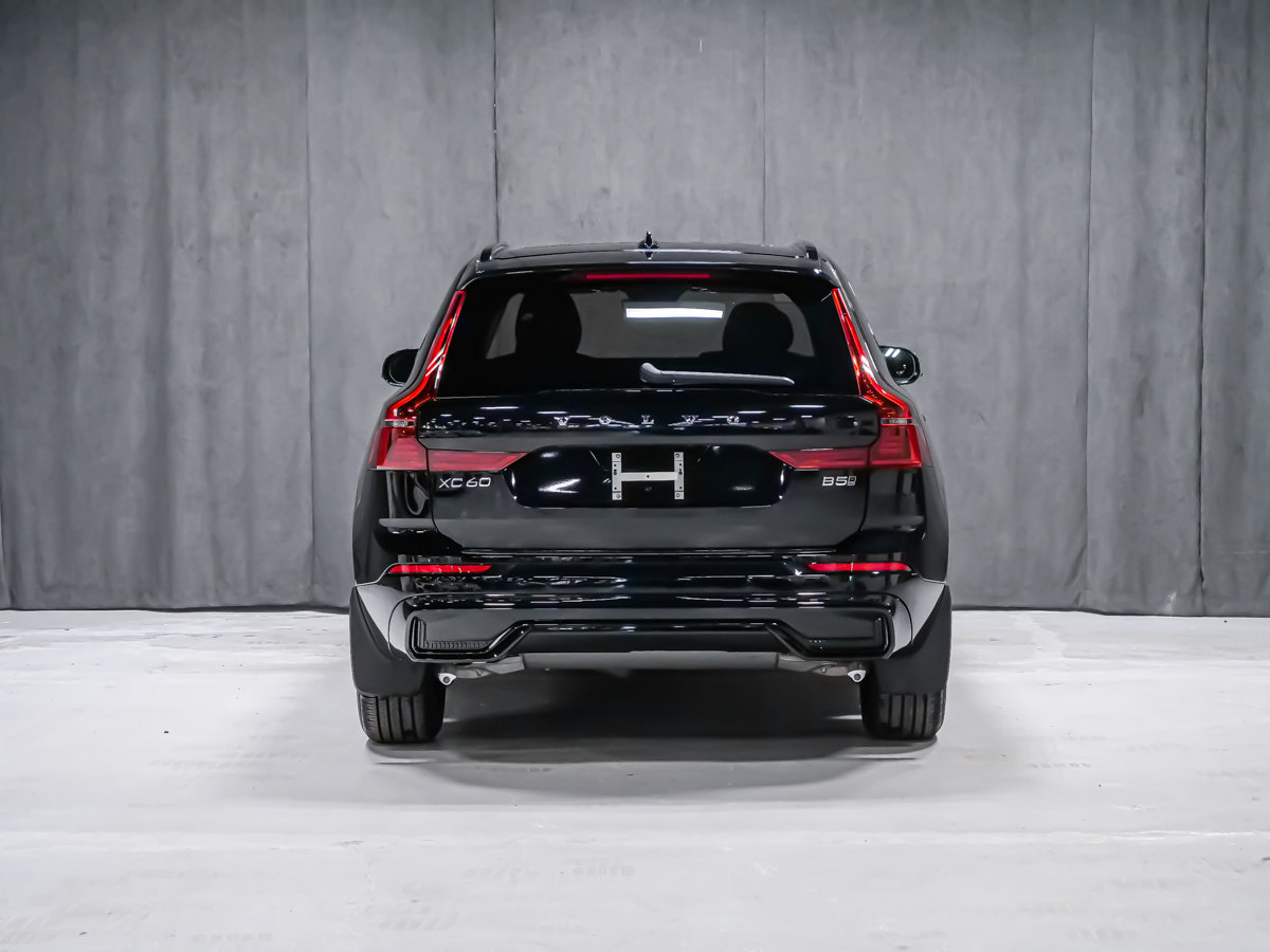 Volvo XC60 Core (Dark Theme) 2027-4