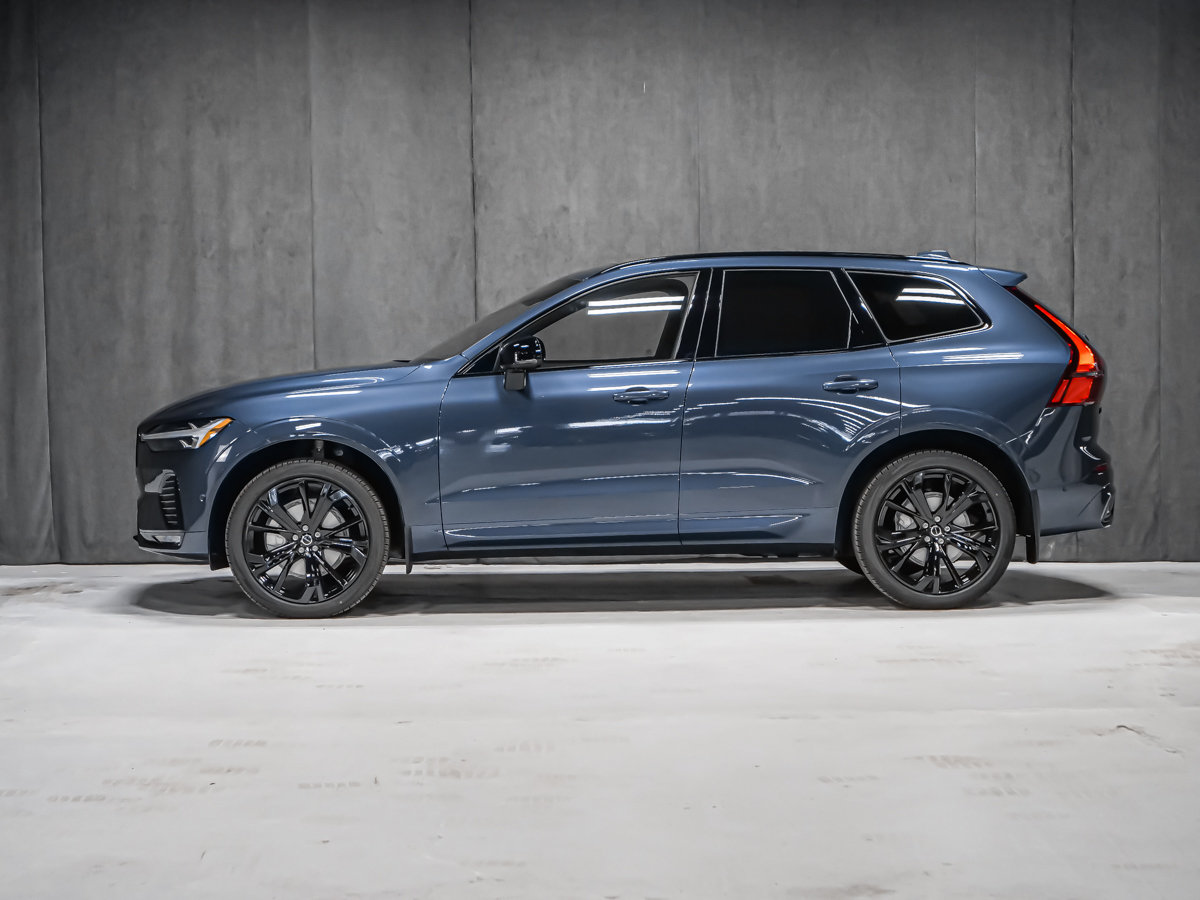 2027 Volvo XC60 Plus Black Edition-2