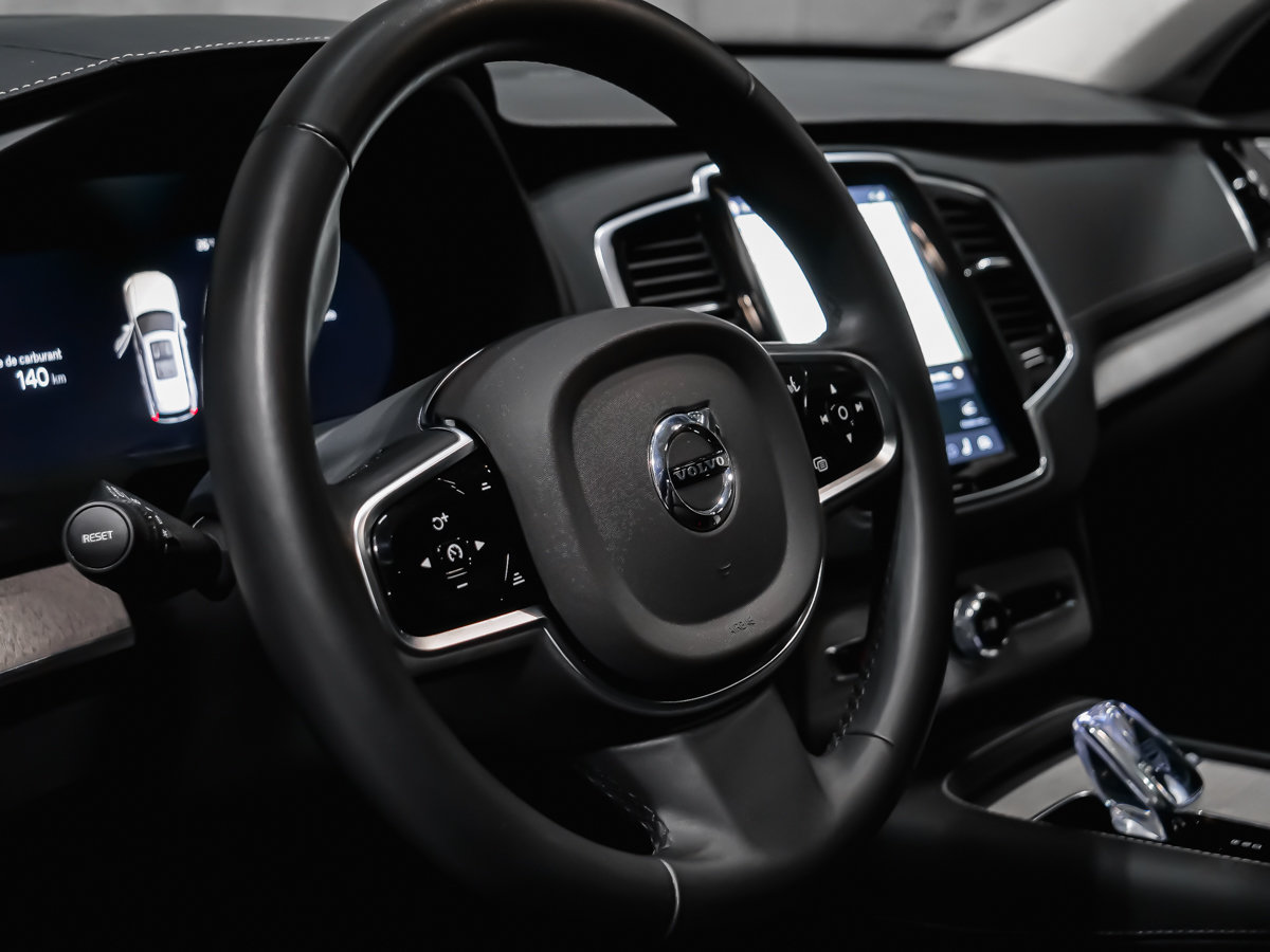 2025 Volvo XC90 Plug-In Hybrid T8 ULTRA BRIGHT LOUNGE-8