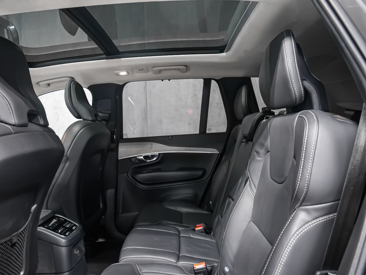 2025 Volvo XC90 Plug-In Hybrid T8 ULTRA BRIGHT LOUNGE-13