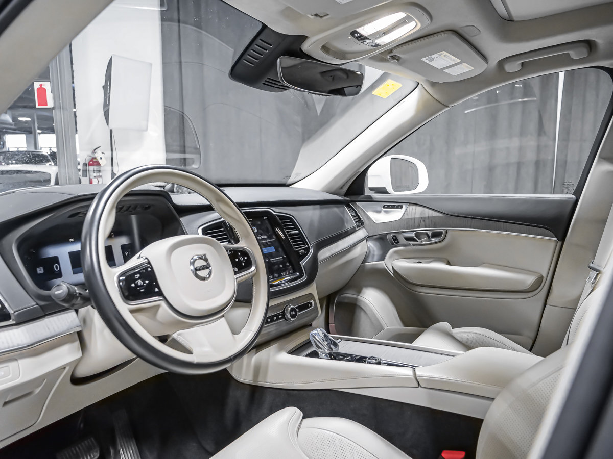 2025 Volvo XC90 Plug-In Hybrid T8 ULTRA BRIGHT-1