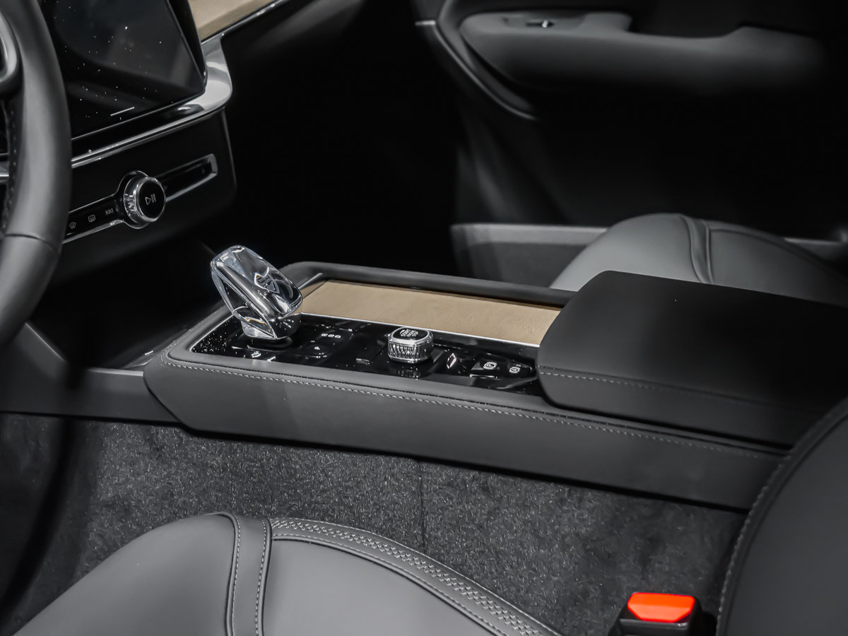 Volvo XC90 Plug-in hybrid Core 7-Seater (Bright Theme) 2026-7