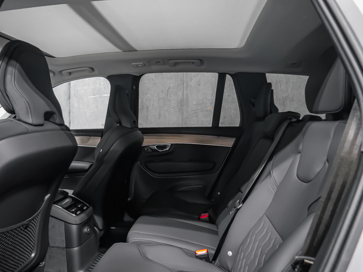 Volvo XC90 Plug-in hybrid Core 7-Seater (Bright Theme) 2026-12