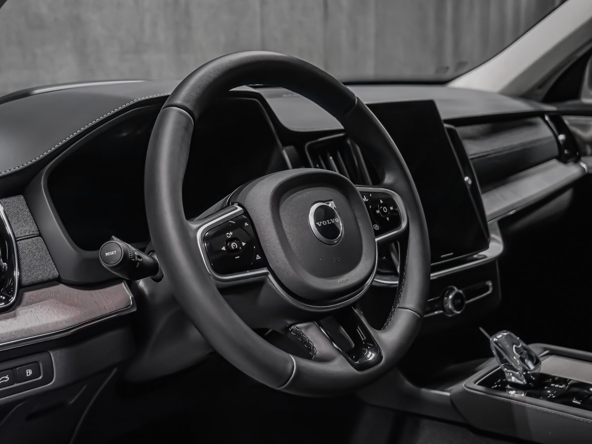 2026 Volvo XC90 Plug-in hybrid Ultra 7-Seater (Bright Theme)-9