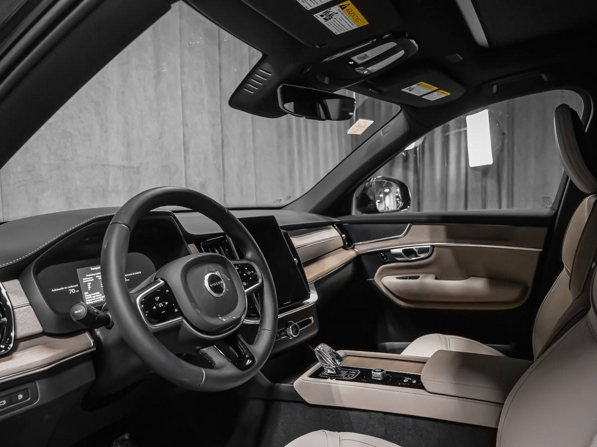 Volvo XC90 Plug-in hybrid Plus 7-Seater (Dark Theme) 2026-6
