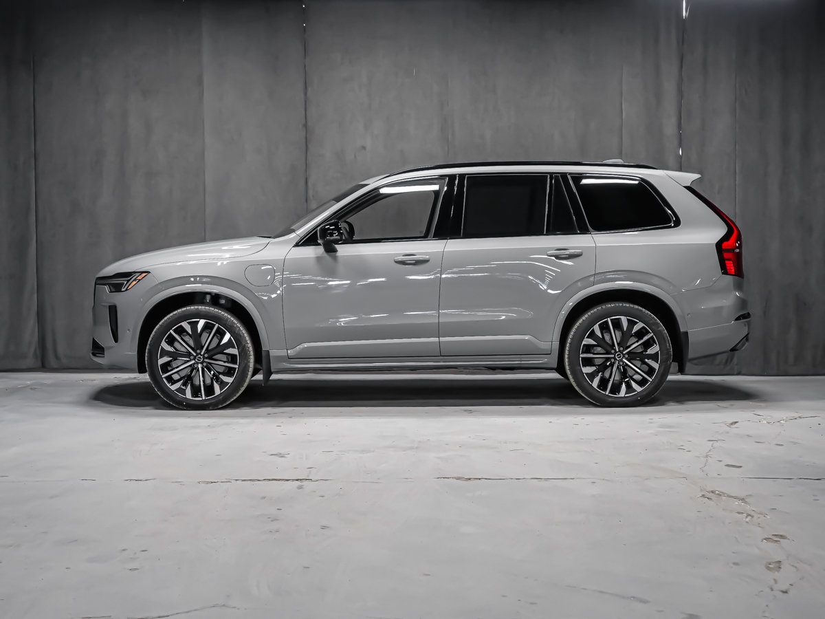 Volvo XC90 Plug-in hybrid Plus 7-Seater (Dark Theme) 2026-4