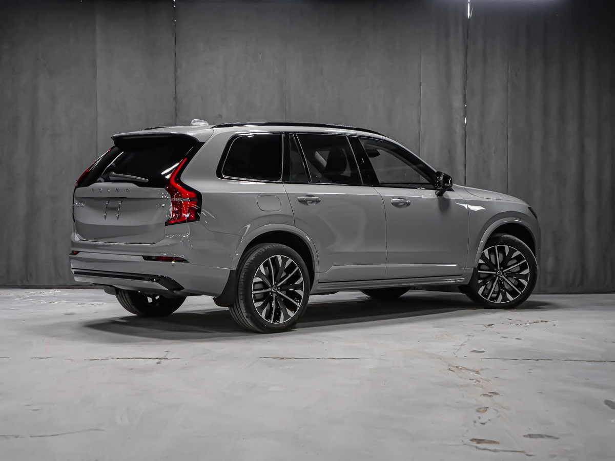 Volvo XC90 Plug-in hybrid Plus 7-Seater (Dark Theme) 2026-2