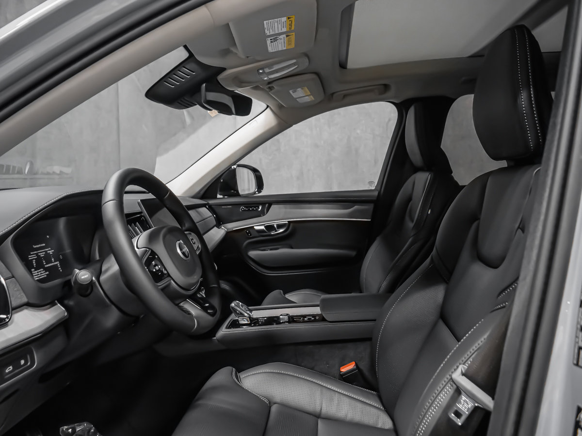 Volvo XC90 Plug-in hybrid Ultra 7-Seater (Dark Theme) 2026-14