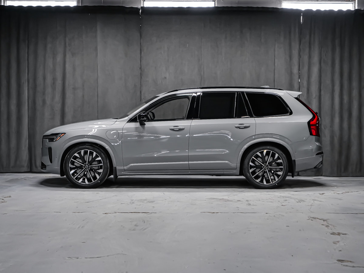 Volvo XC90 Plug-in hybrid Ultra 7-Seater (Dark Theme) 2026-3