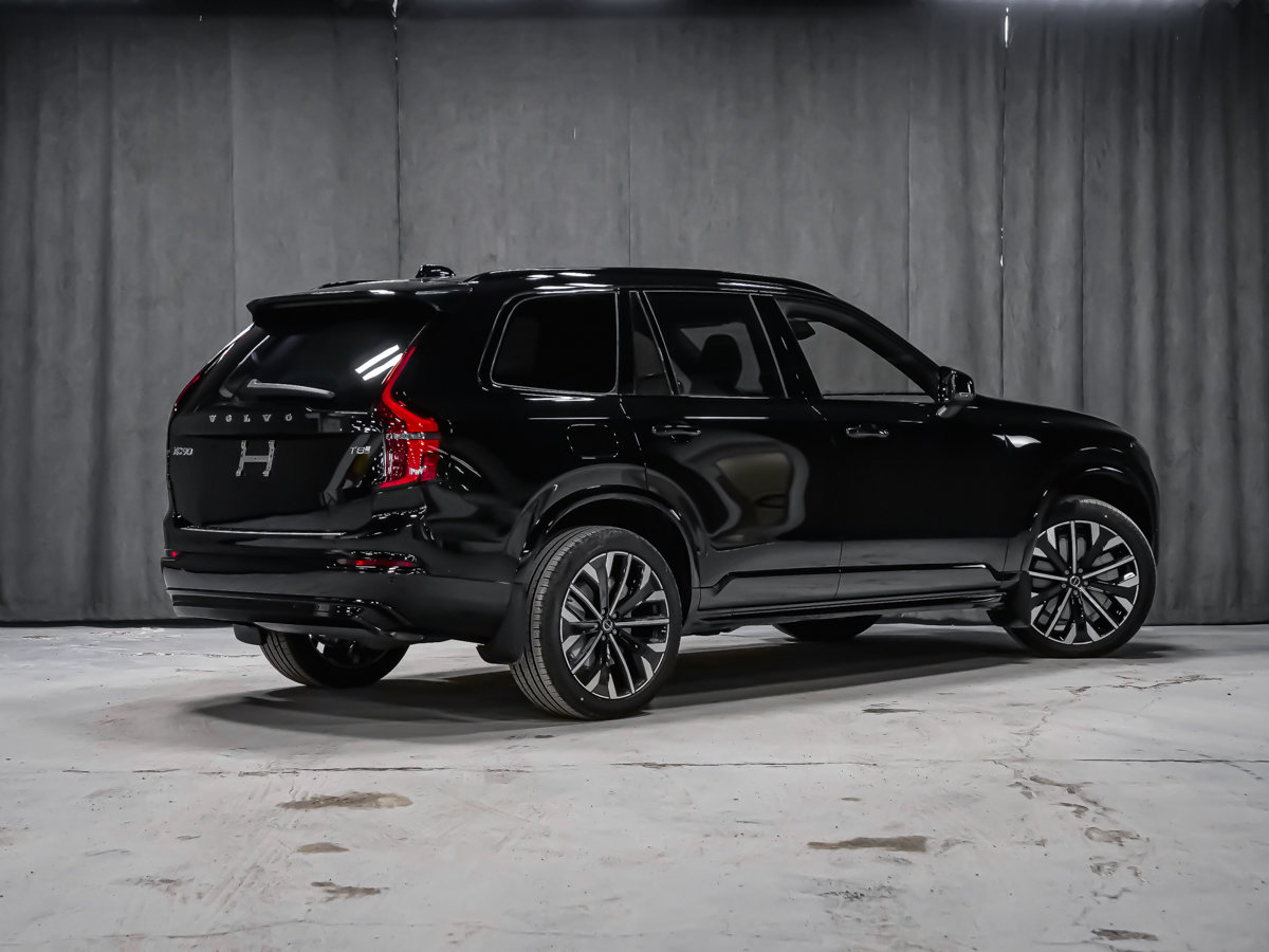 Volvo XC90 Plug-in hybrid Plus 7-Seater (Dark Theme) 2026-2