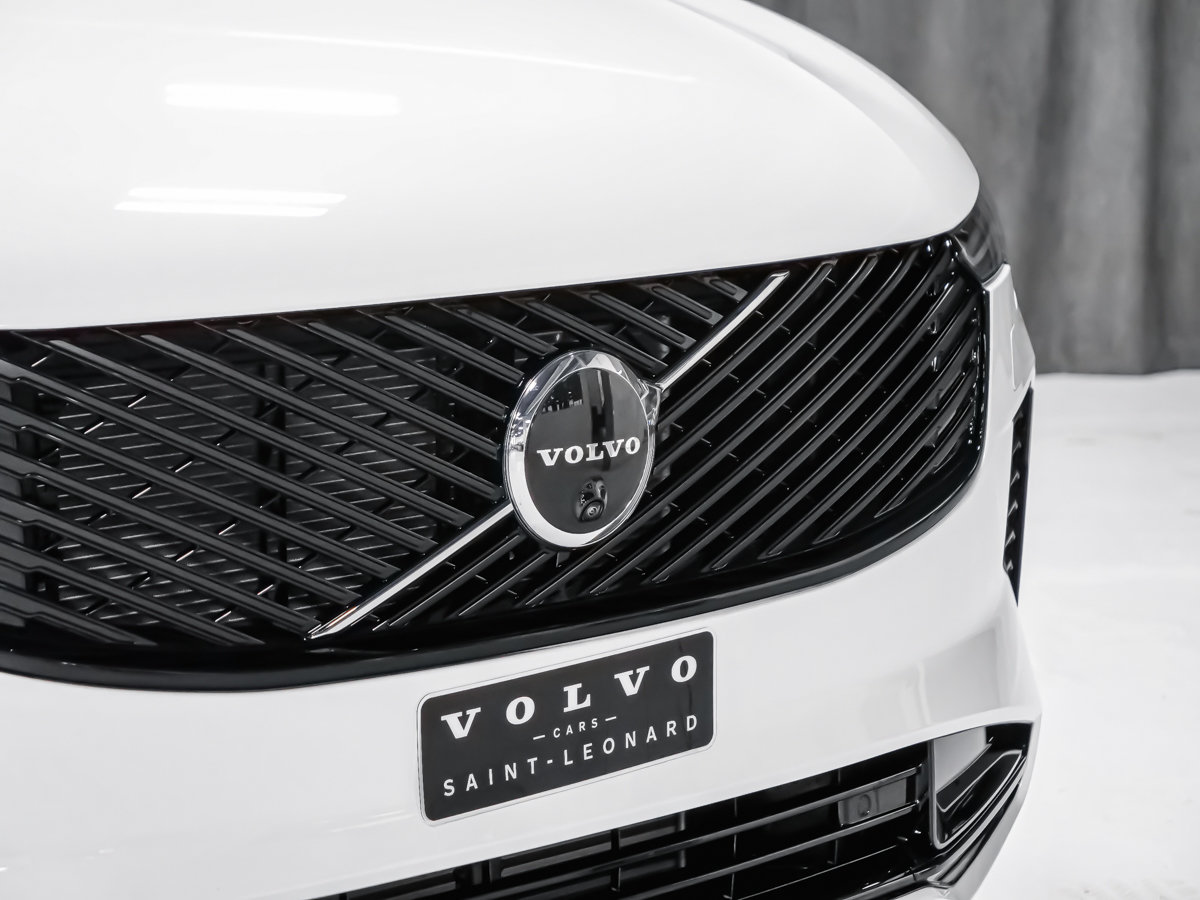 2026 Volvo XC90 Plug-in hybrid Ultra 7-Seater (Dark Theme)-15