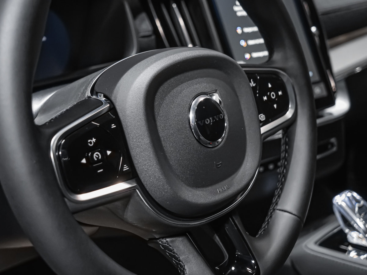Volvo XC90 Plug-in hybrid Ultra Black Edition 7-Seater 2027-8