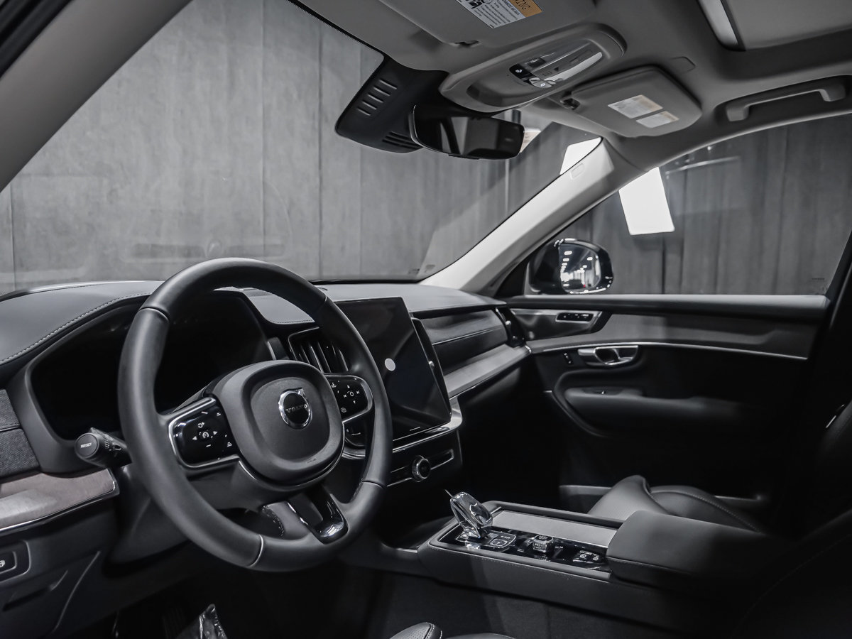 Volvo XC90 Plug-in hybrid Ultra 7-Seater (Dark Theme) 2027-5