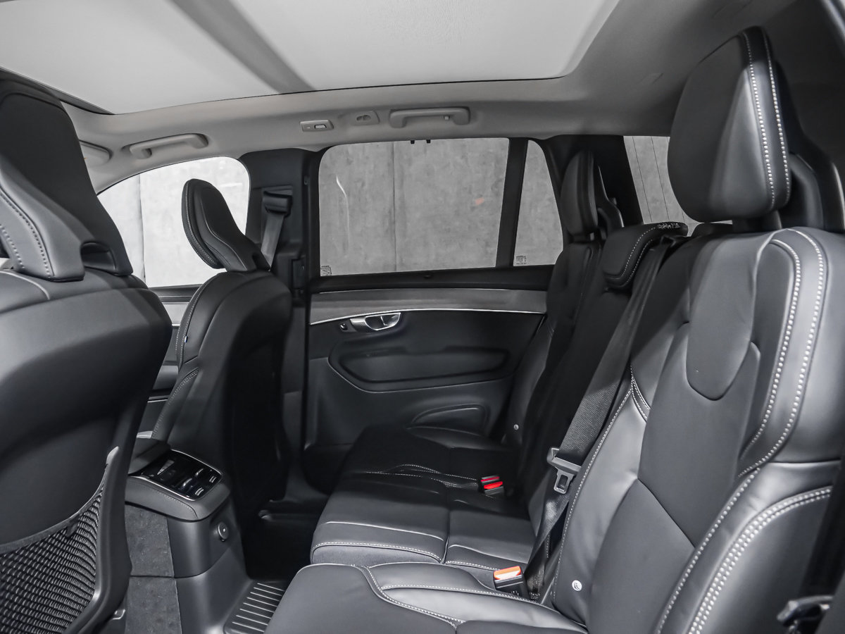 Volvo XC90 Plug-in hybrid Ultra 7-Seater (Dark Theme) 2027-12