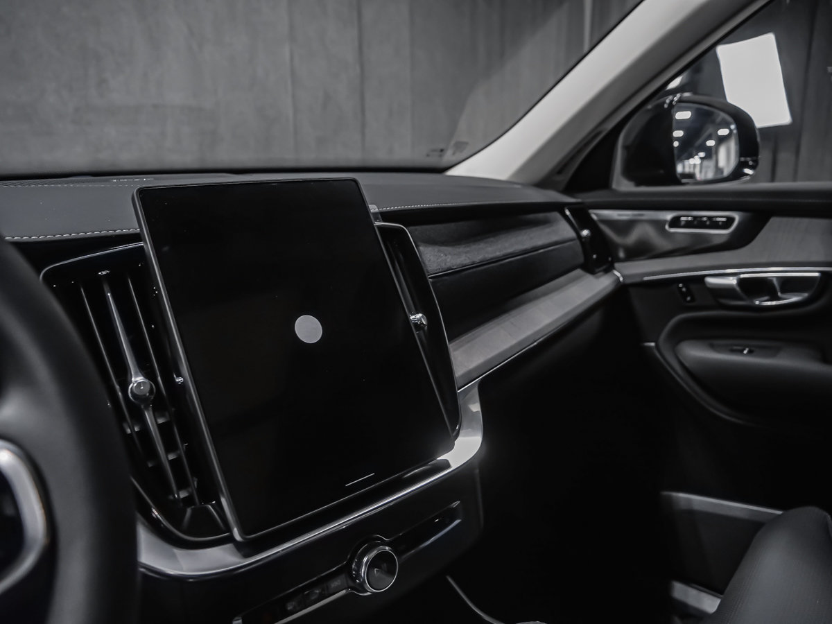 Volvo XC90 Plug-in hybrid Ultra 7-Seater (Dark Theme) 2027-10