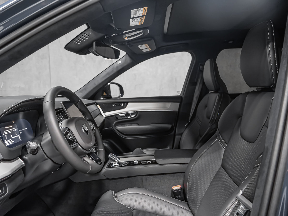 2027 Volvo XC90 Plug-in hybrid Ultra Black Edition 7-Seater-10