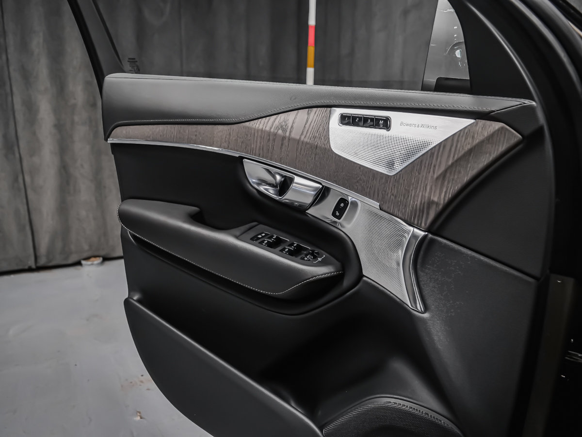 2022 Volvo XC90 Recharge Inscription-10