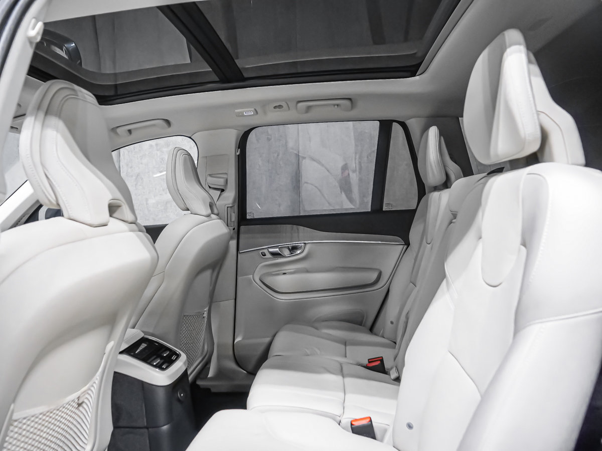 2024 Volvo XC90 Recharge T8 PLUS BRIGHT-13
