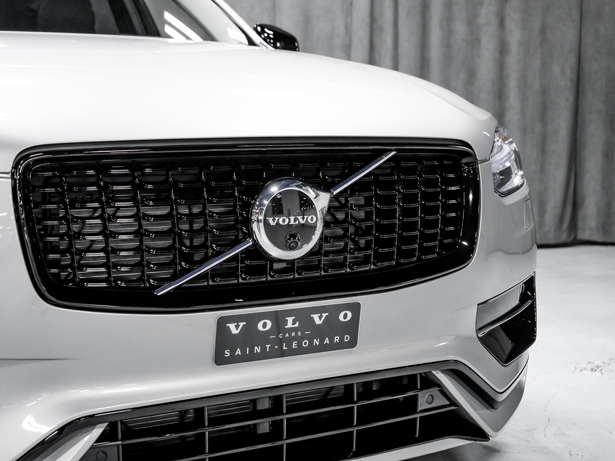 Volvo XC90 B6 ULTIMATE DARK 2023-10