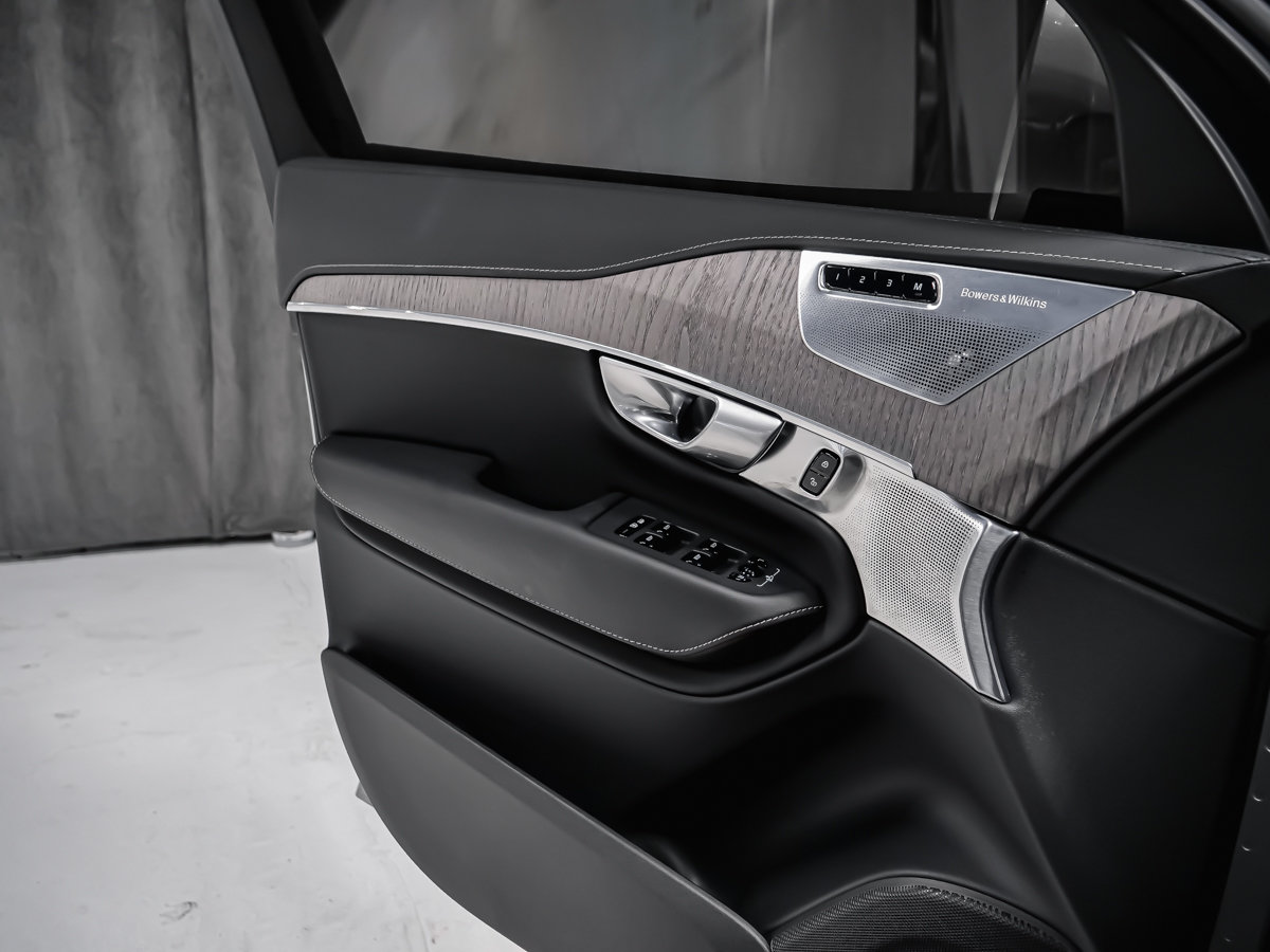 2024 Volvo XC90 B6 ULTIMATE BRIGHT BOWERS & WILKINS-9