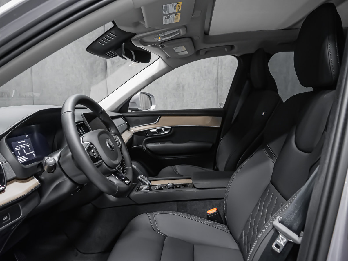 2026 Volvo XC90 Plus 7-Seater (Bright Theme)-11