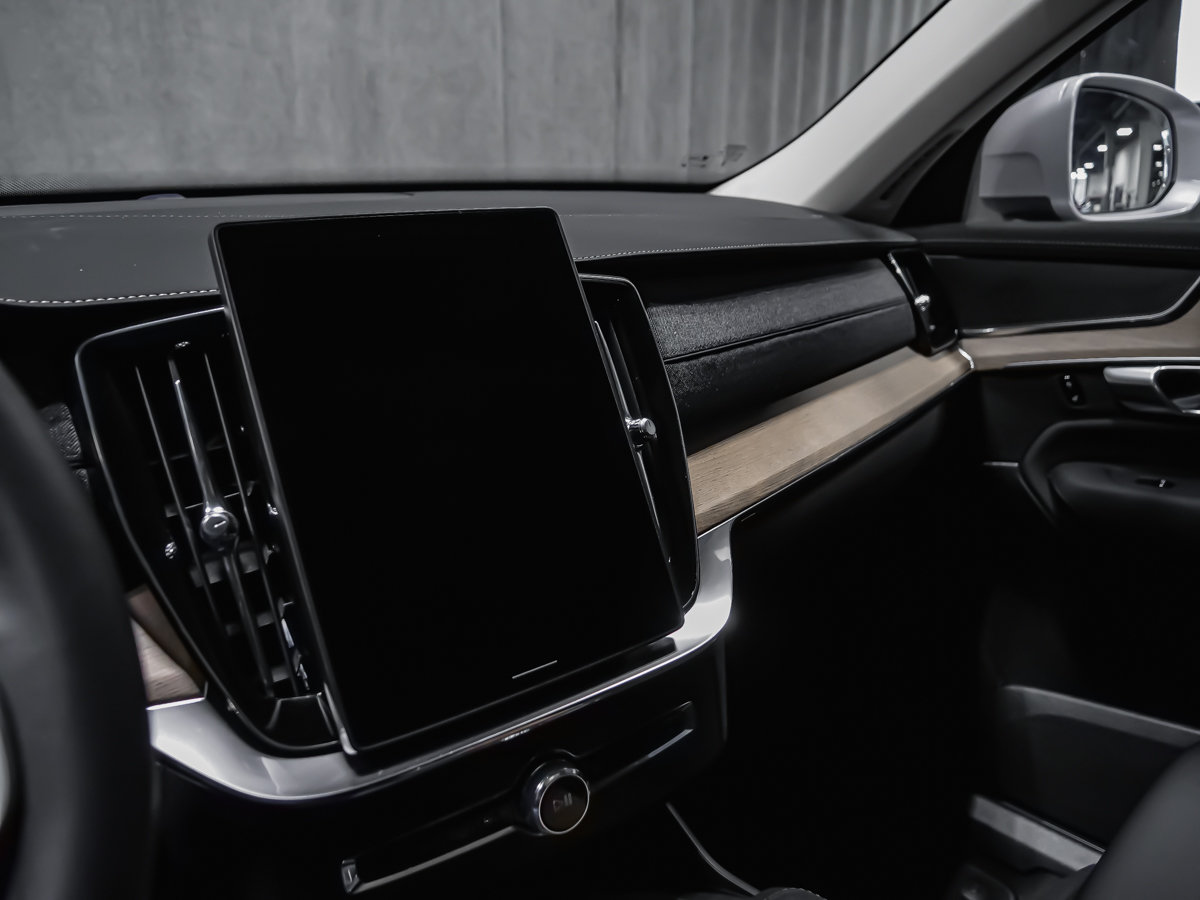 2026 Volvo XC90 Plus 7-Seater (Bright Theme)-10