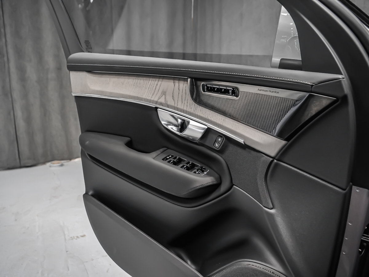 Volvo XC90 Ultra 6-Seater (Bright Theme) 2026-9