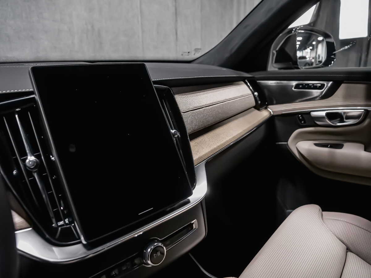 Volvo XC90 Ultra 7-Seater (Dark Theme) 2026-10