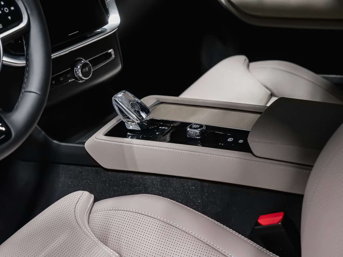 Volvo XC90 Ultra 7-Seater (Dark Theme) 2026-7