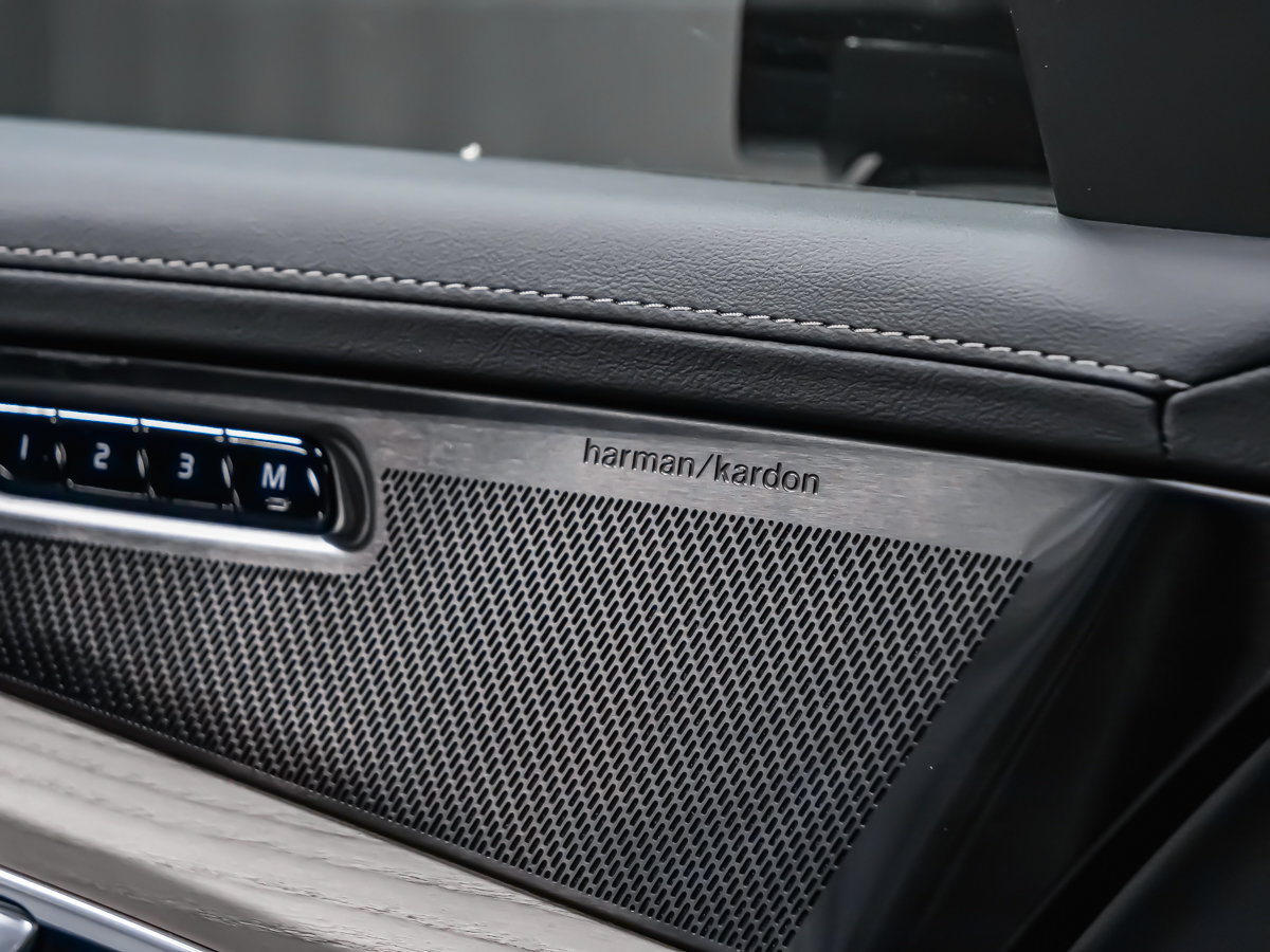 2026 Volvo XC90 Plus 7-Seater (Dark Theme)-10