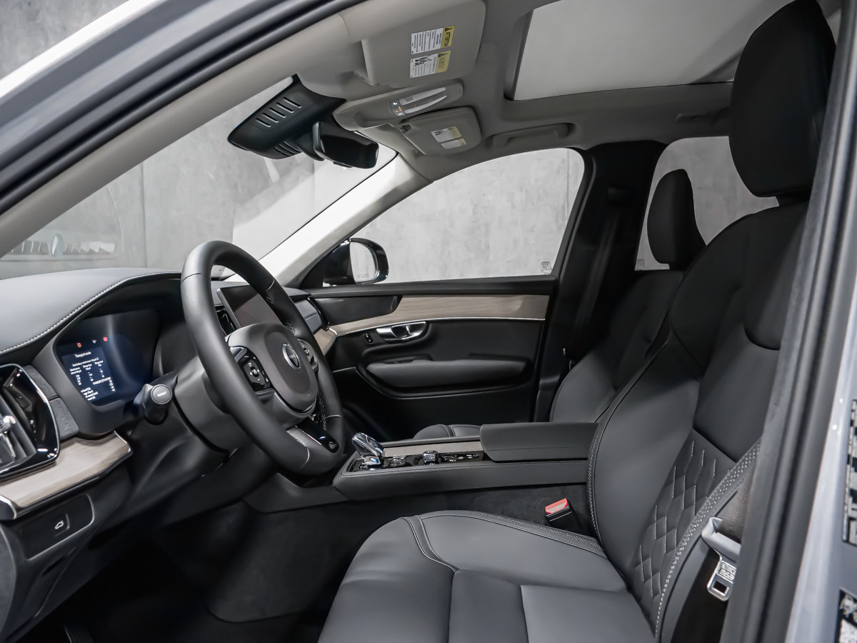 2026 Volvo XC90 Plus 7-Seater (Dark Theme)-13