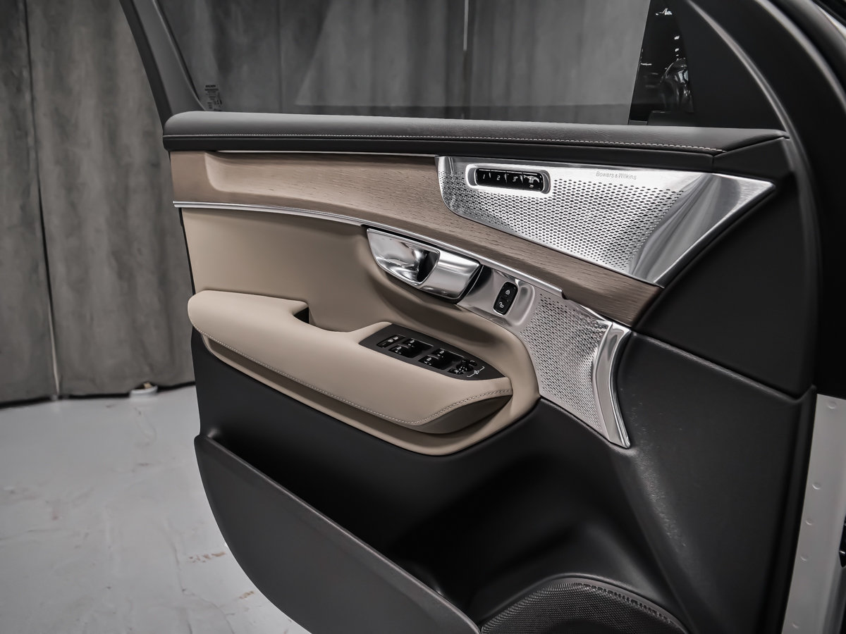 Volvo XC90 Ultra 7-Seater (Dark Theme) 2026-9