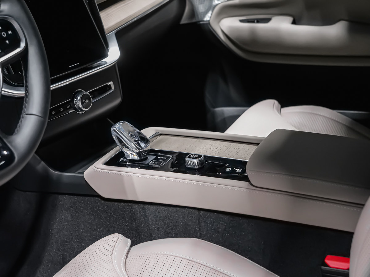 Volvo XC90 Ultra 7-Seater (Dark Theme) 2026-7