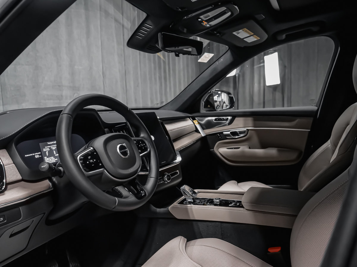 2026 Volvo XC90 Ultra 7-Seater (Dark Theme)-6