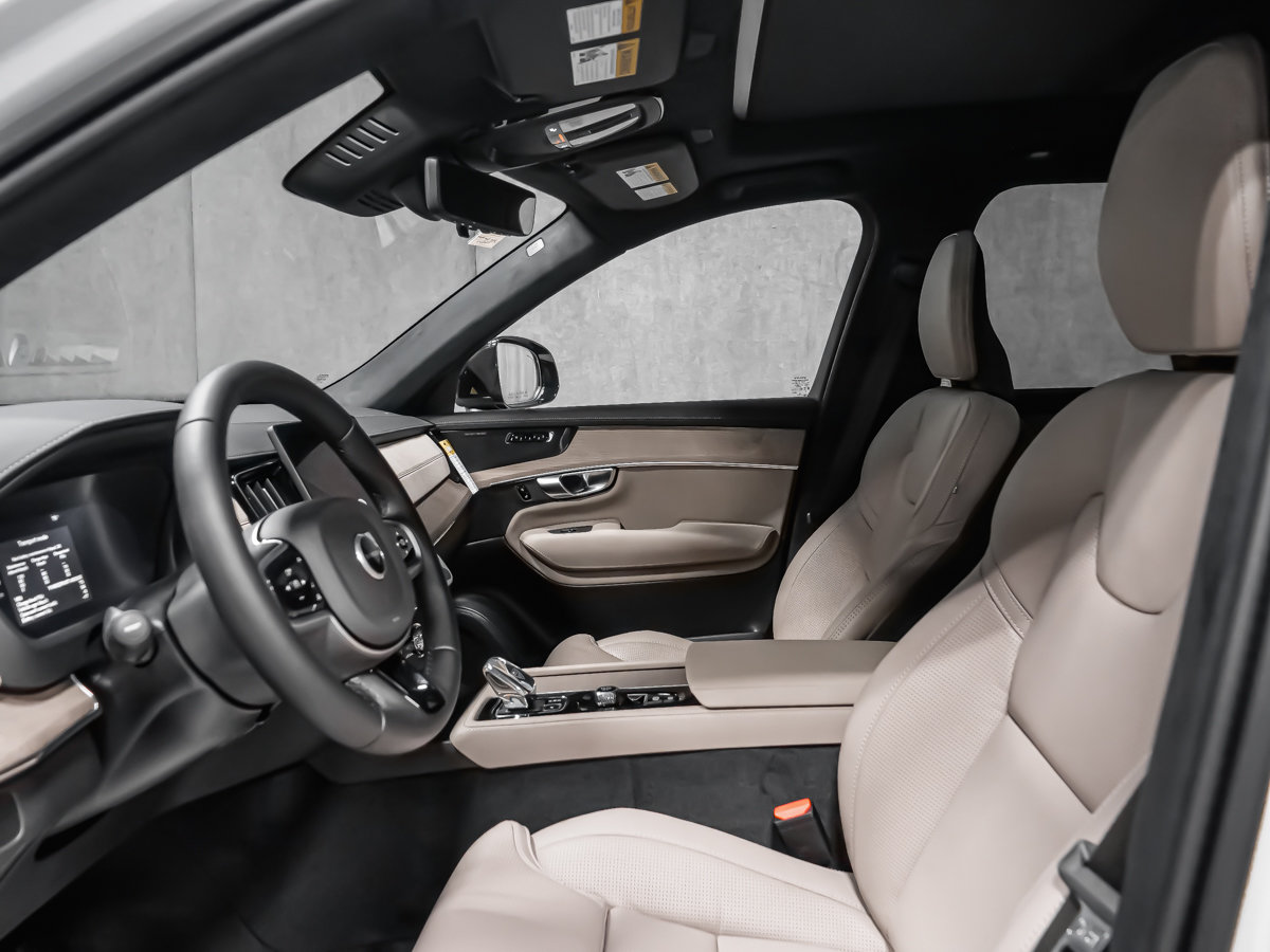 2026 Volvo XC90 Ultra 7-Seater (Dark Theme)-11