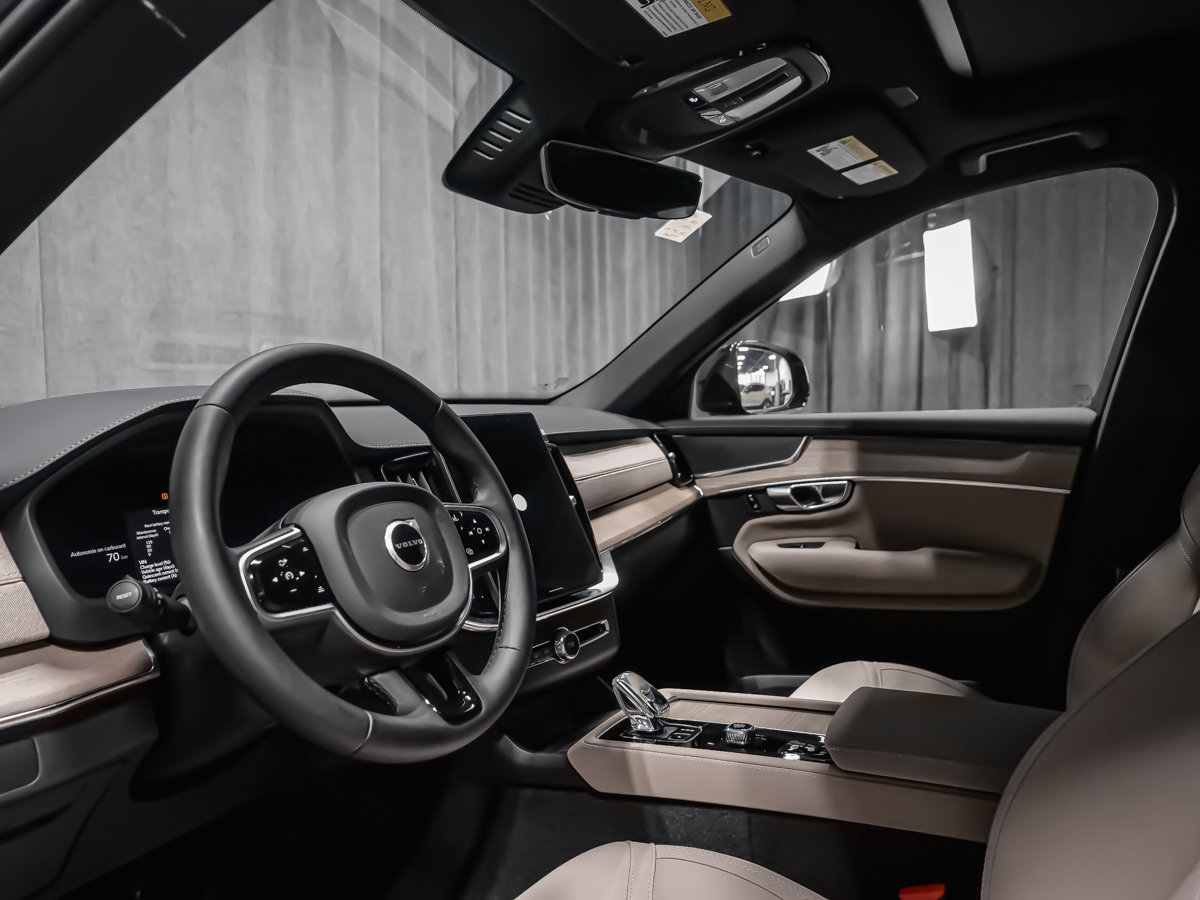 Volvo XC90 Plus 7-Seater (Dark Theme) 2026-6