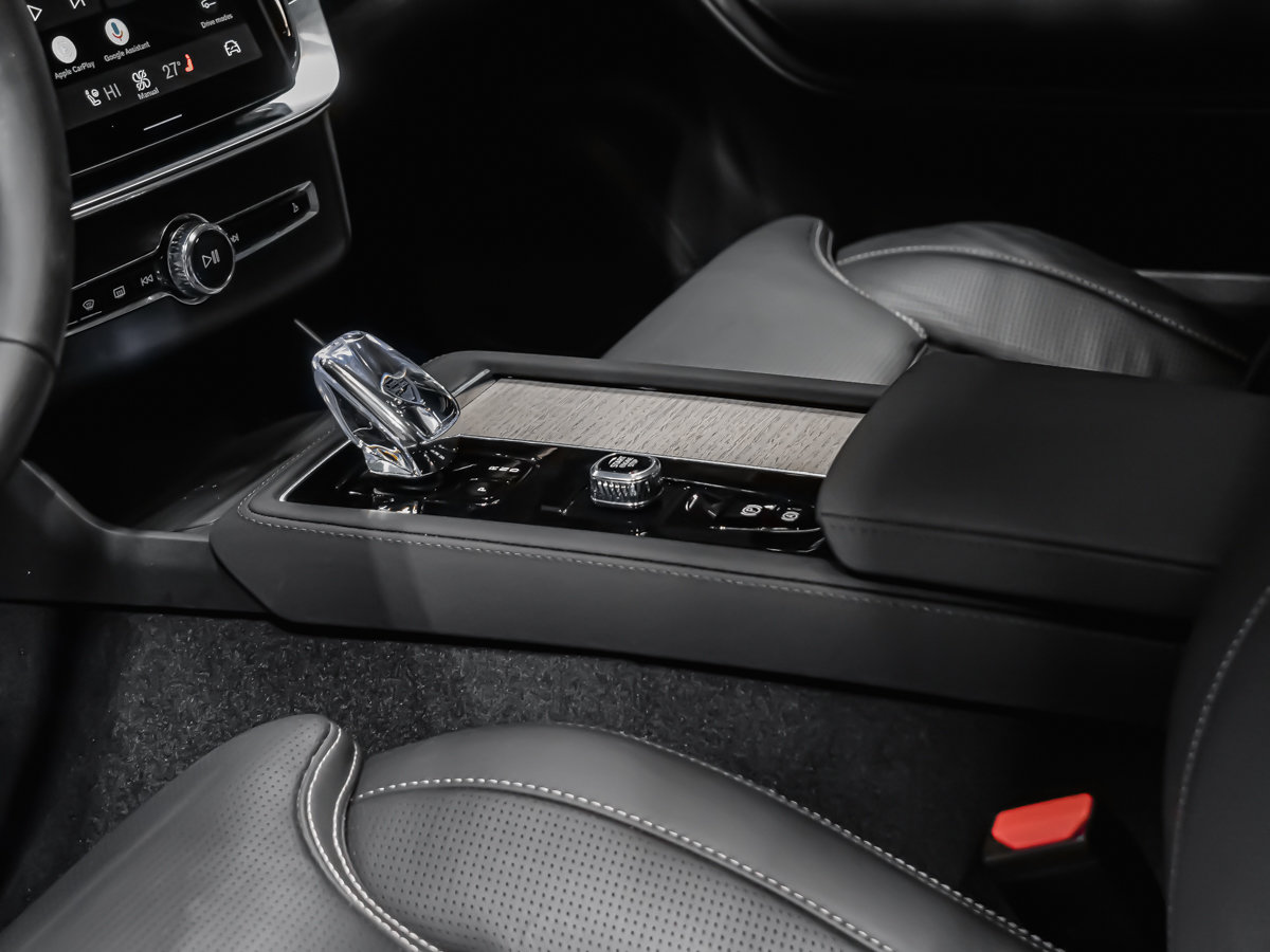 2026 Volvo XC90 B6 ULTRA BRIGHT HARMAN KARDON AFFICH. TÊTE HAUTE-6