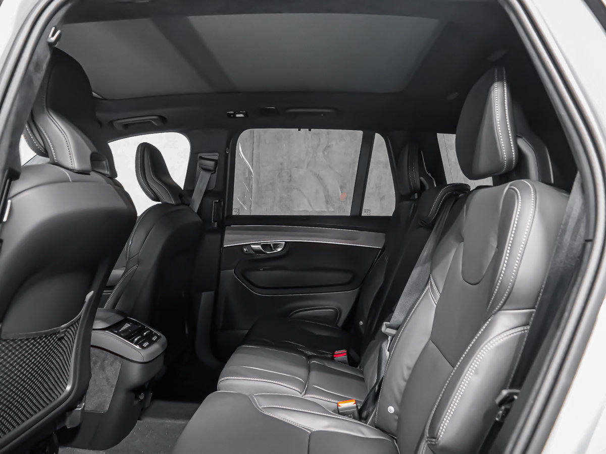 Volvo XC90 Ultra 7-Seater (Dark Theme) 2026-12
