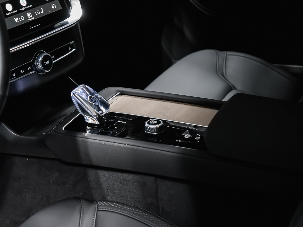 2026 Volvo XC90 B6 CORE BRIGHT-6