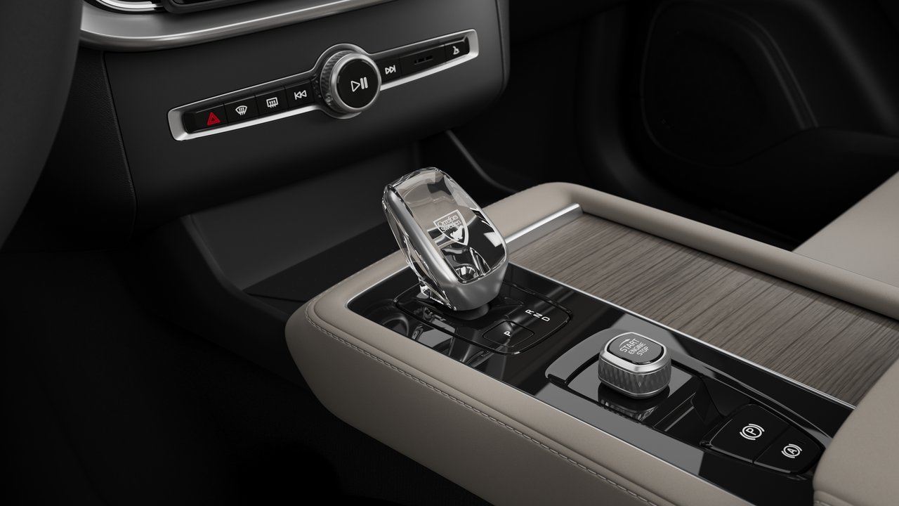 Volvo XC90 Plus 7-Seater (Dark Theme) 2026-10