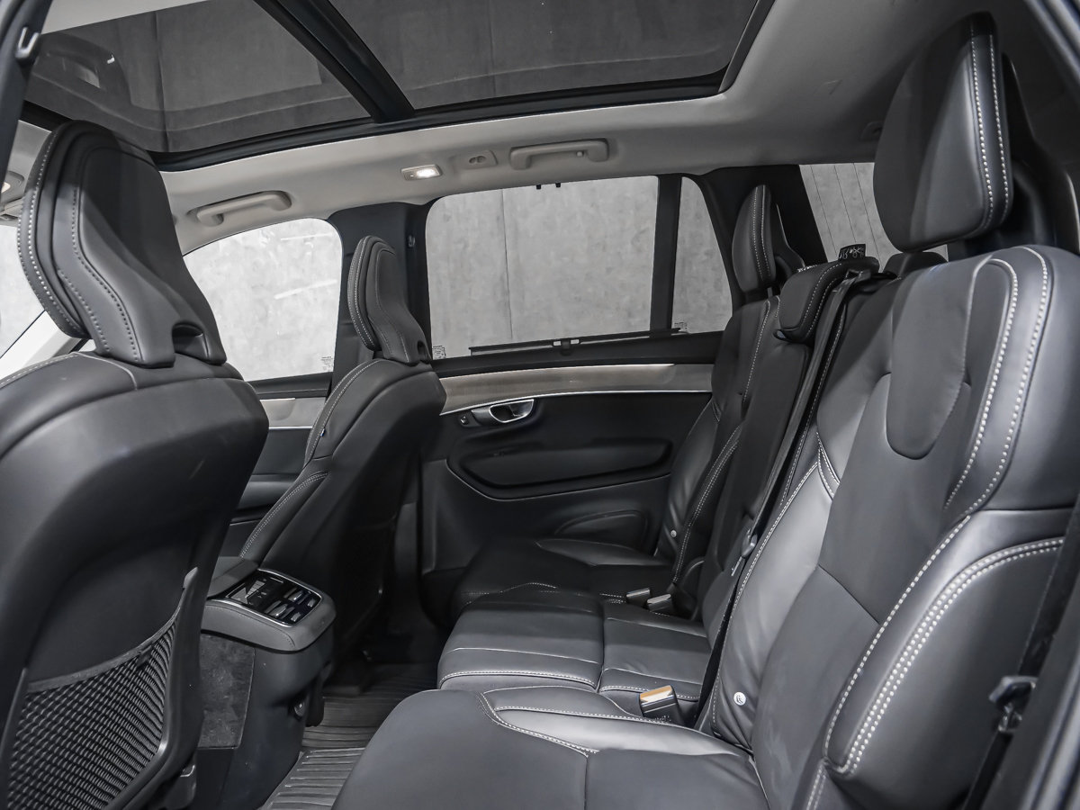 2026 Volvo XC90 Ultra Dark Theme-14